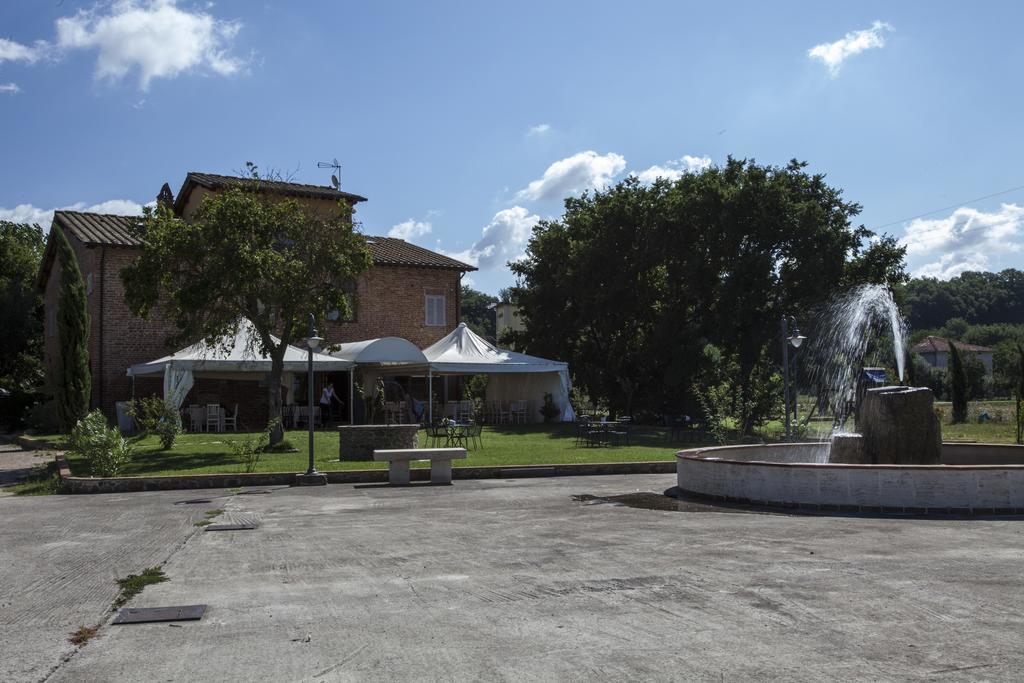 Relais La Leopolda Abbadia di Montepulciano Bagian luar foto